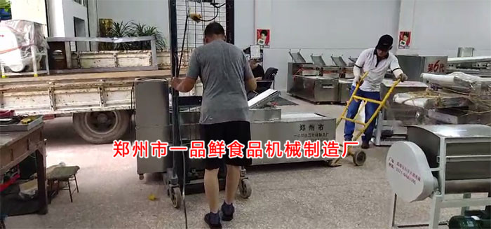 周口客戶燴面機發(fā)貨 周口客戶燴面機發(fā)貨