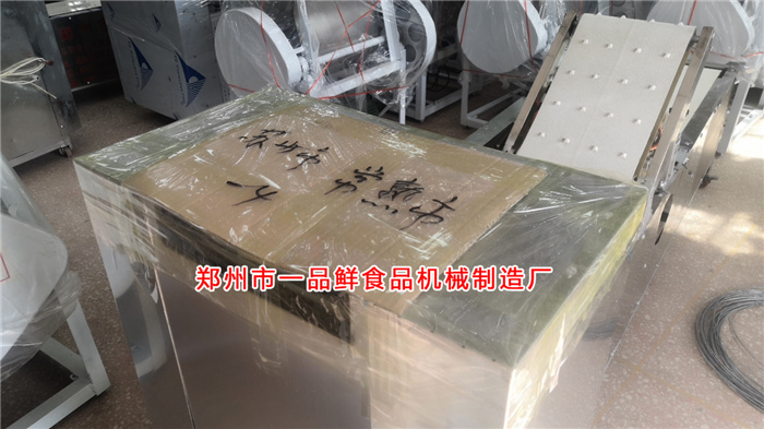 常熟客戶訂購的燴面機(jī)整裝待發(fā) 常熟客戶訂購的燴面機(jī)整裝待發(fā)